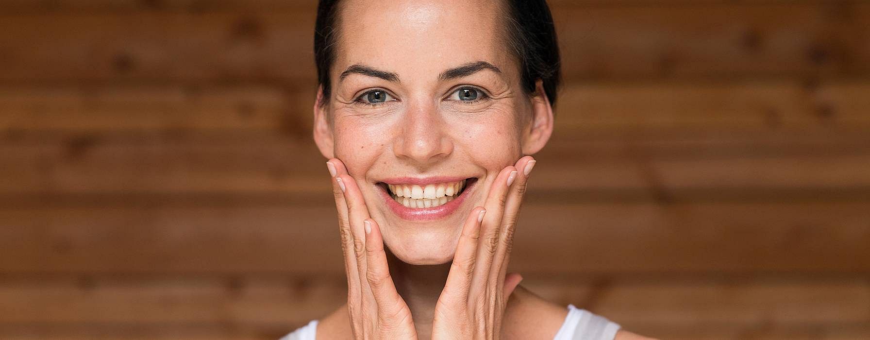 hd_woman_face_massage