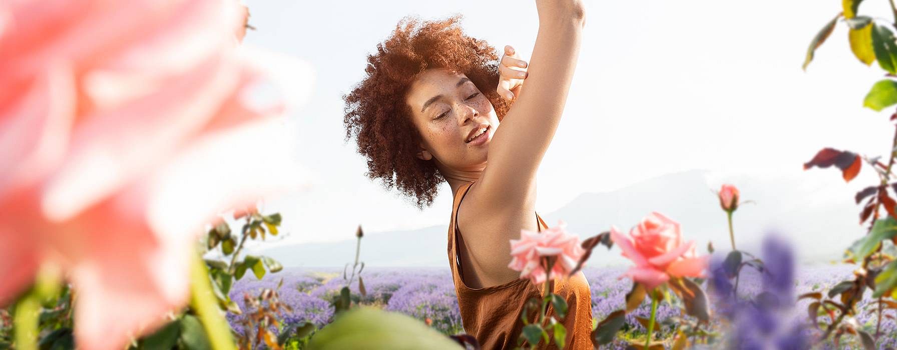 hd_woman_flower-_meadow.jpg