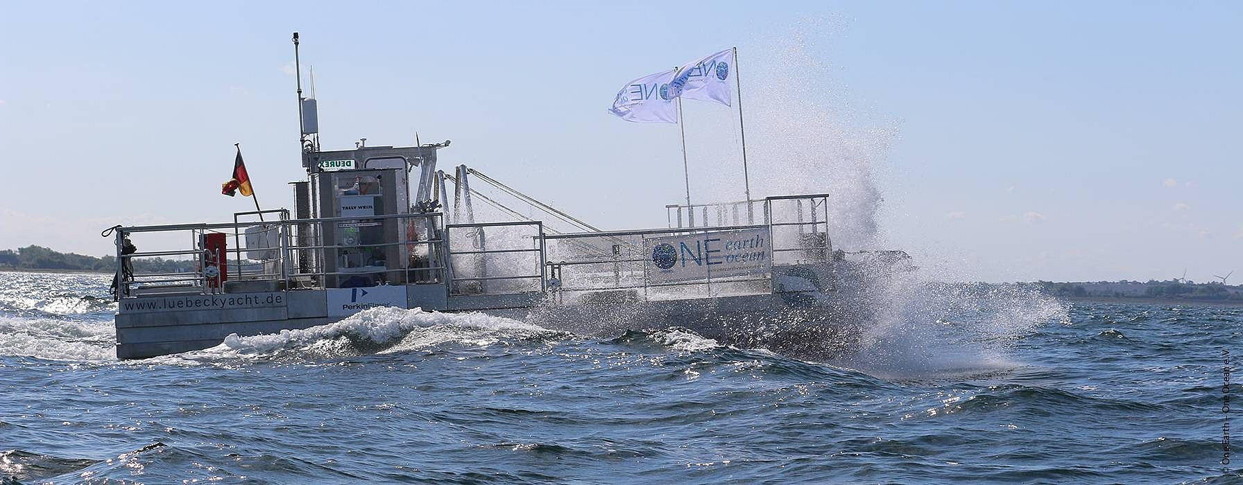 hd_one_earth_one_ocean_ship