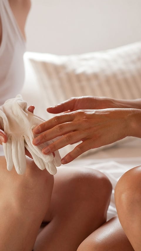 cotton_gloves.jpg