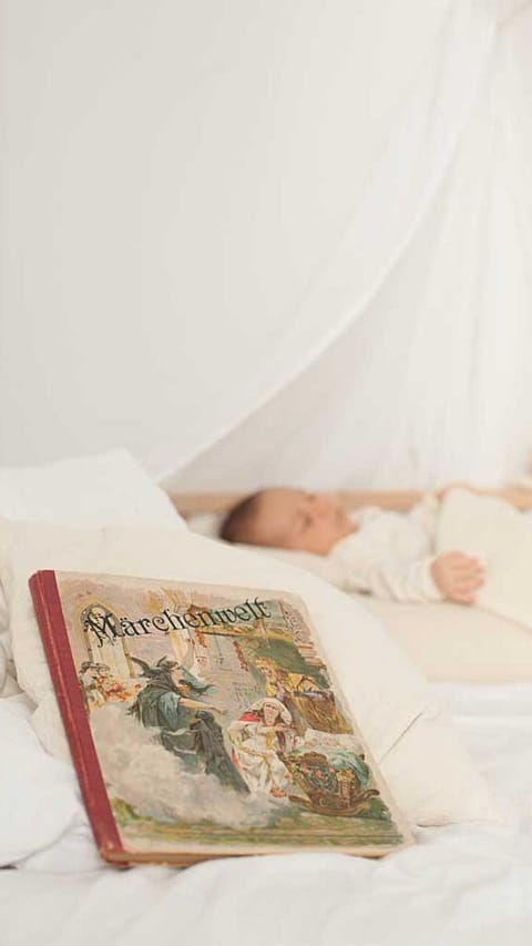 storytelling_sleeping_alexis