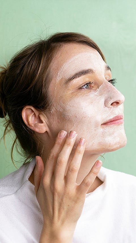 woman_with_skinfood_face_mask