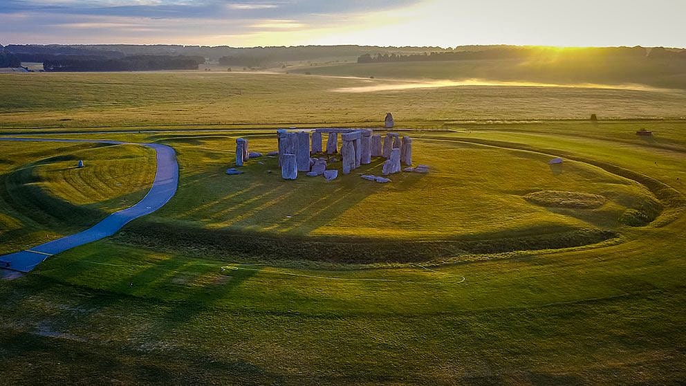 stonehenge.jpg